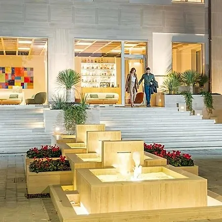 Orsini E Hotel *